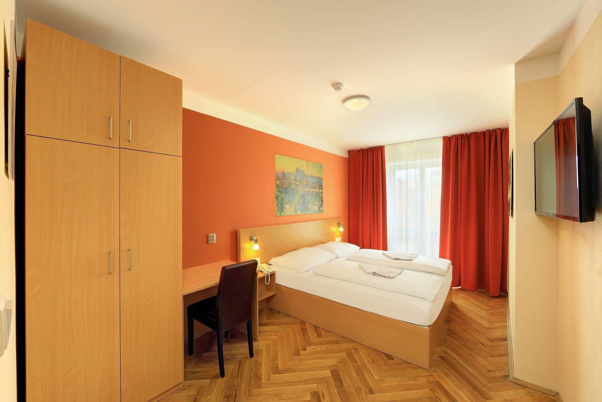 Residence Bene Praga Esterno foto